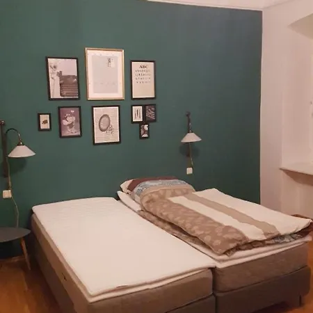 Chickes Studio In Mit Kitchenette Apartment Valley