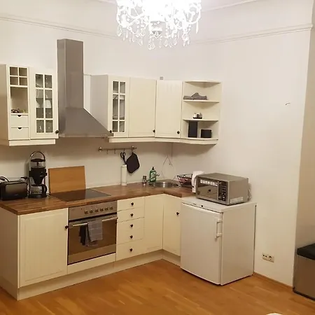 Apartment Chickes Studio In Mit Kitchenette